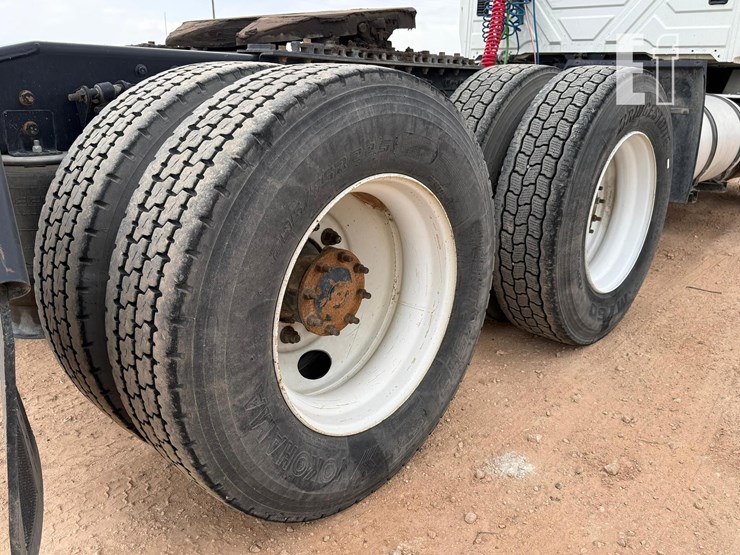 2016-international-durastar-4400-image-28