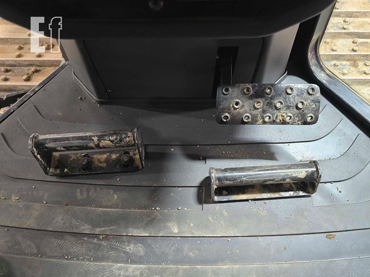 2022-caterpillar-d3-image-17