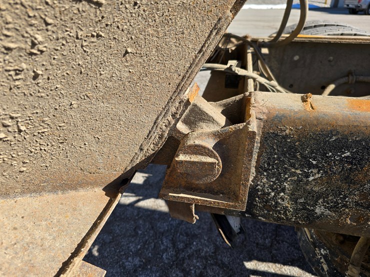 2001-mack-rd688s-image-71