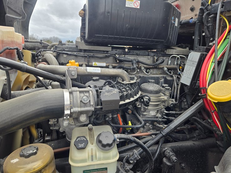 2017-western-star-5700xe-image-35