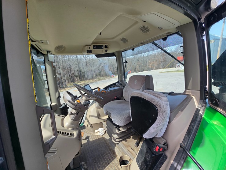 john-deere-6125r-image-55