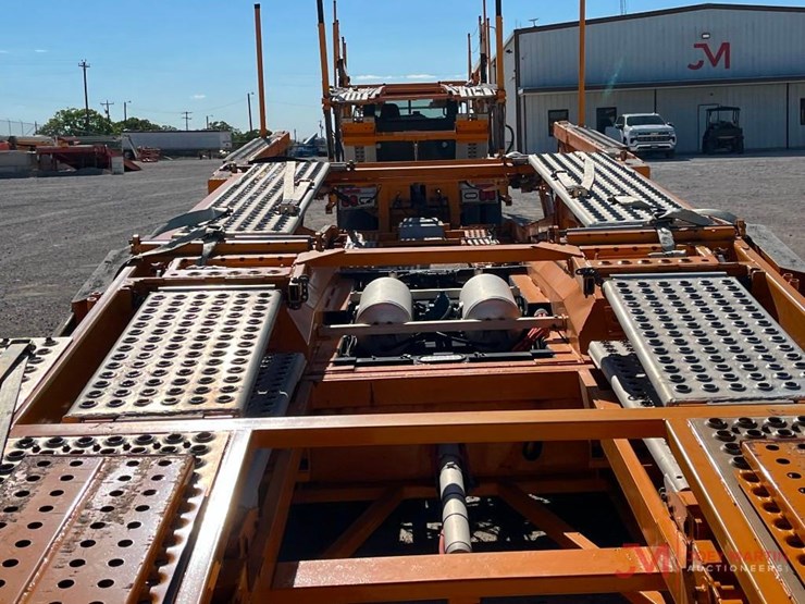 2015-peterbilt-365-image-11