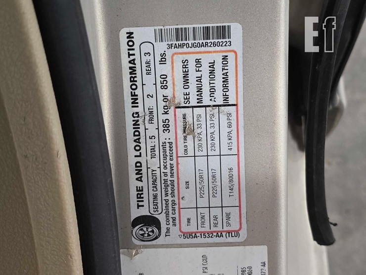 2010-ford-fusion-image-25