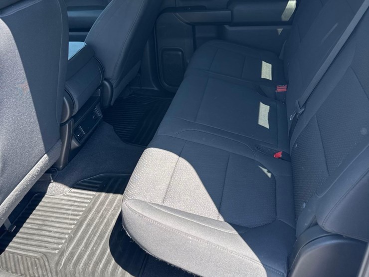 2020-chevrolet-silverado-1500-image-12