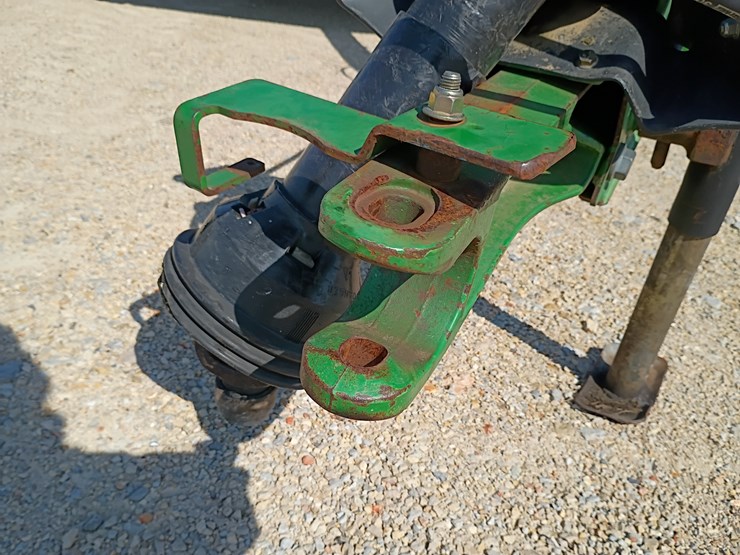 2013-john-deere-630-image-13