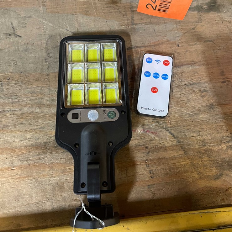 #2427 • LED Parking Lot/ Yard Light (PR12)