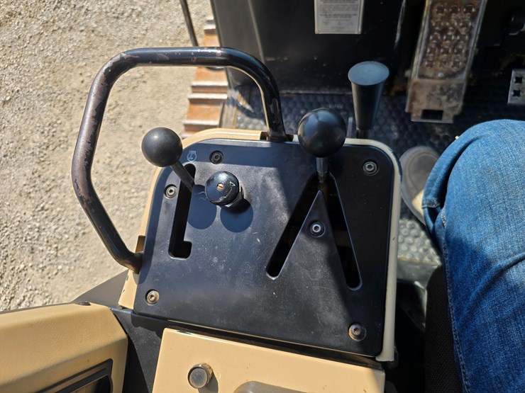 1996-caterpillar-953c-image-114