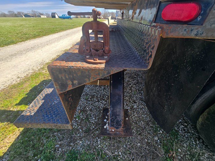 1997-ford-f700-image-65