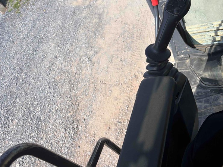 2012-kobelco-sk210-lc-9-image-15