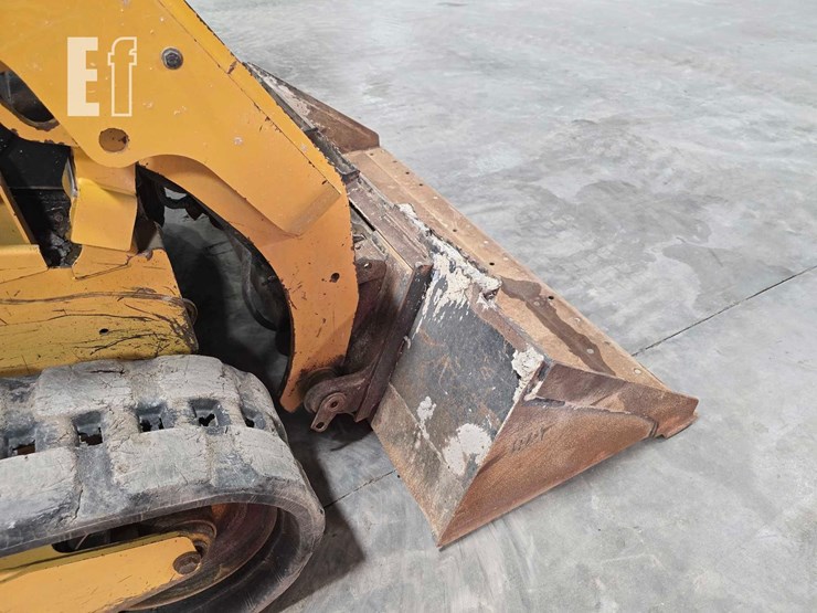 2018-caterpillar-259d-image-11