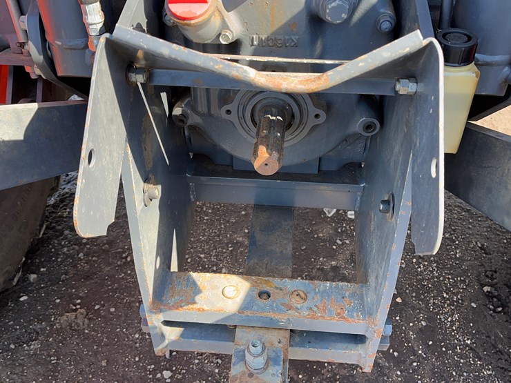 2016-kubota-m6-131-image-41