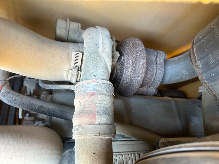 2005-caterpillar-420d-image-44