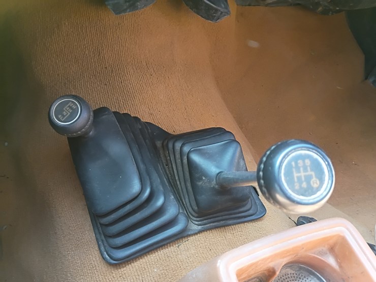 1993-jeep-wrangler-image-48