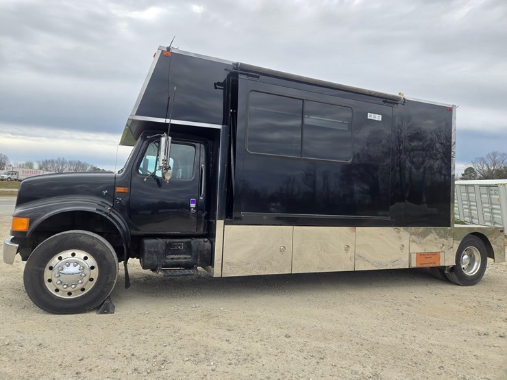 1990-international-4900-image-7