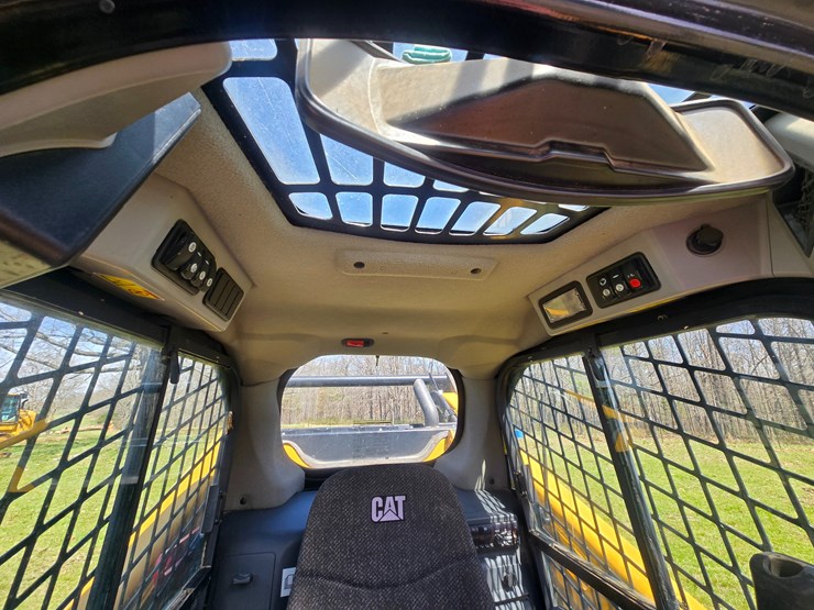 2018-caterpillar-299d2-image-35