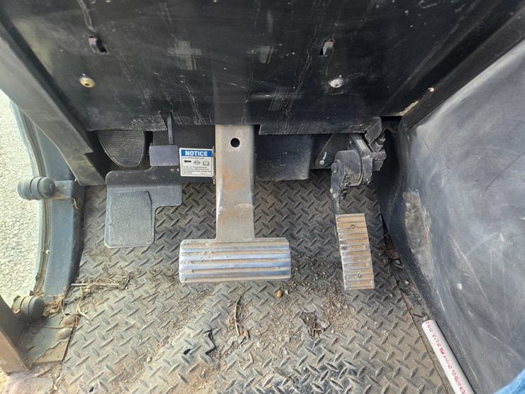 2015-genie-gth1056-image-63