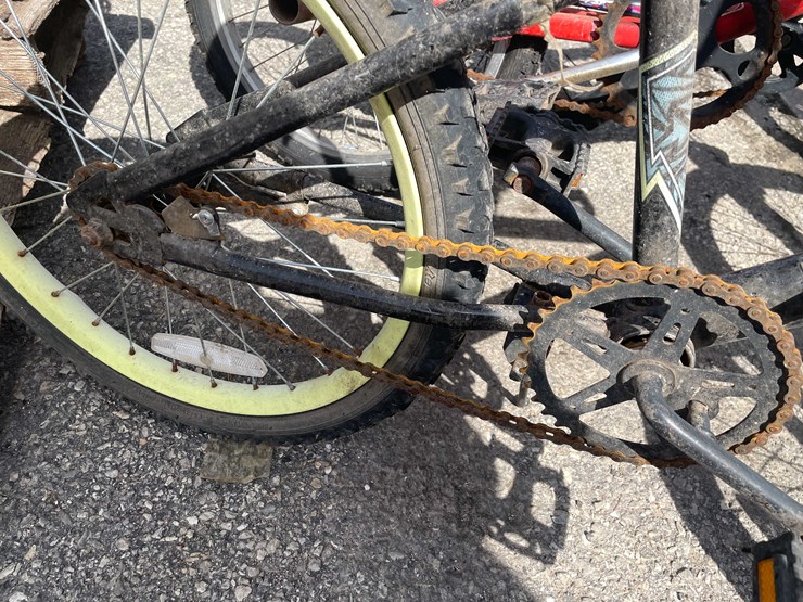 #7076-•-(3)-kid-bikes-(o3)-image-5