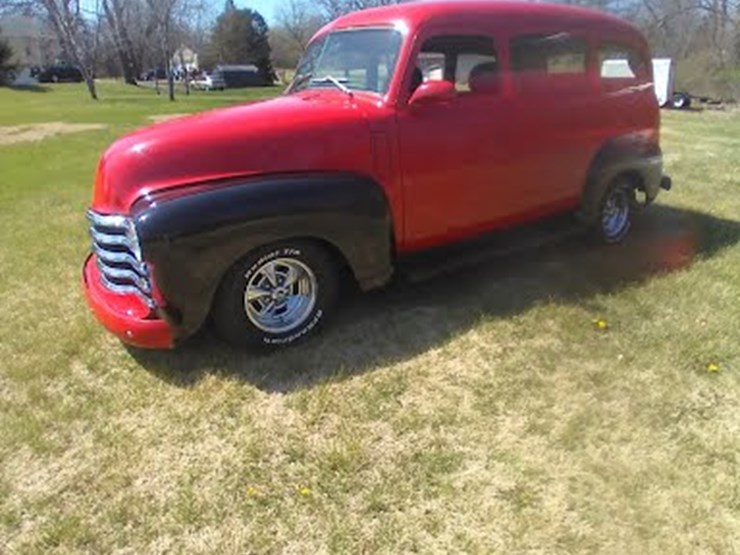 chevrolet-suburban-image-4