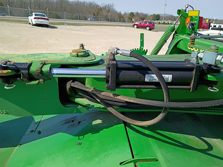 2013-john-deere-630-image-25