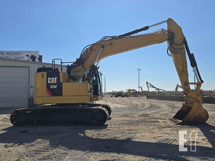 2019-caterpillar-325flcr-image-6