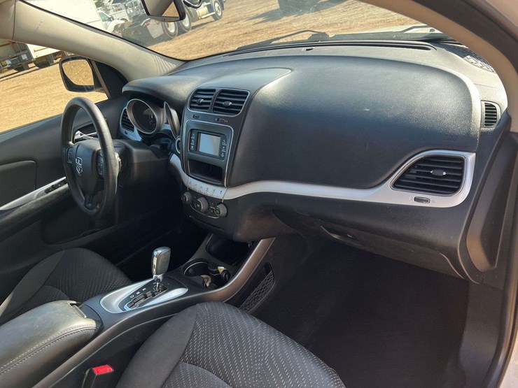 2016-dodge-journey-image-19