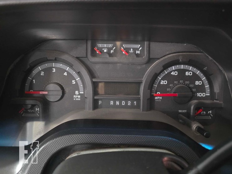 2011-ford-e350-xlt-image-12