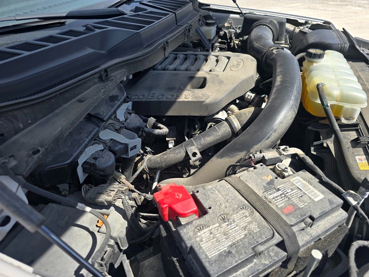 2022-ford-f150-image-21