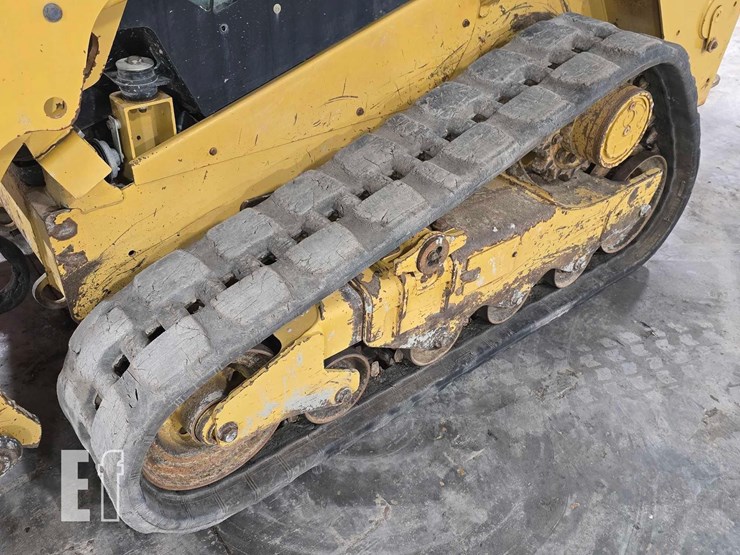 2018-caterpillar-259d-image-30