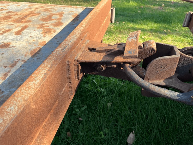 set-of-3-flat-cars-image-39