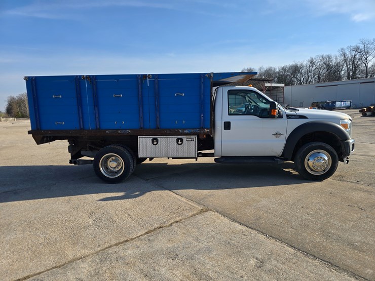 2016-ford-f550-image-15