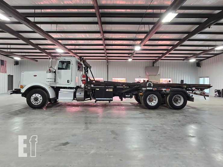 2017-peterbilt-367-image-5