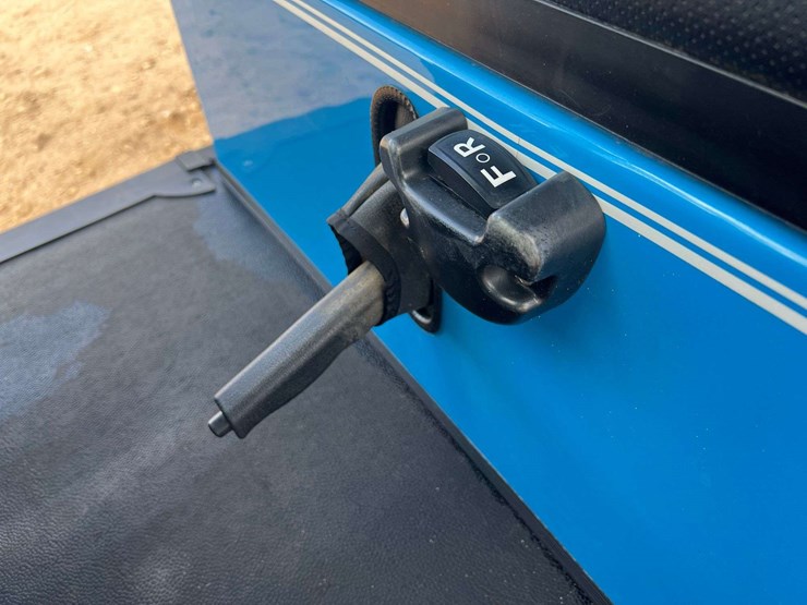 2023-bintelli-6-seater-electric-golf-cart-w/-on-board-charger-(186-miles-showing)-image-15