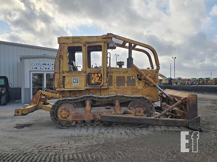 1982-caterpillar-d6d-image-6