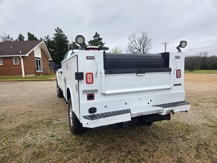 2019-chevrolet-silverado-2500-image-13