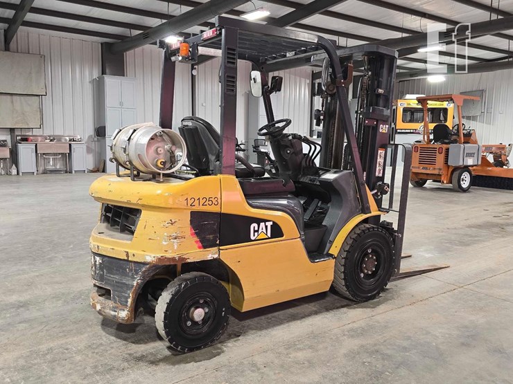 2021-caterpillar-gp25n-image-3