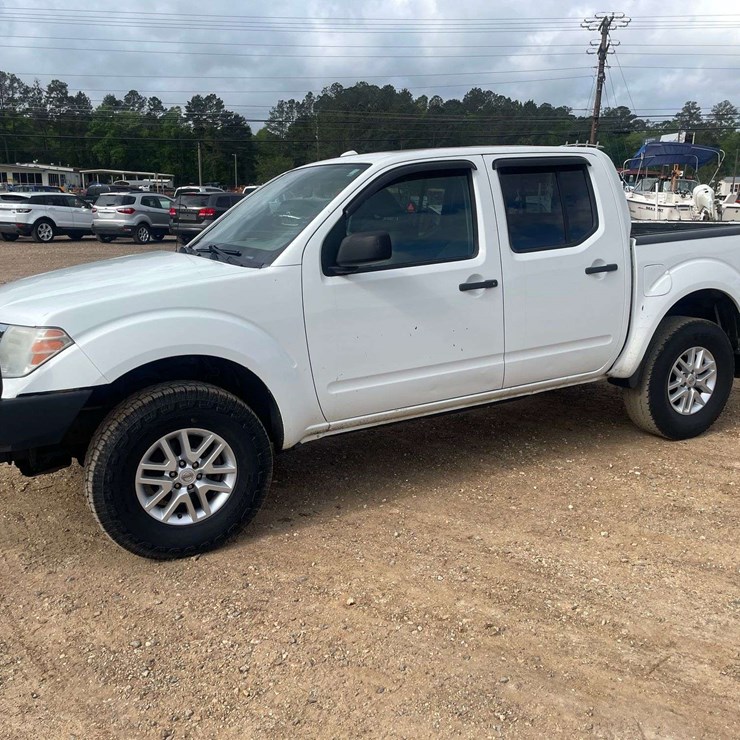 2016 NISSAN FRONTIER