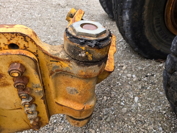 2006-deere-1812c-image-17