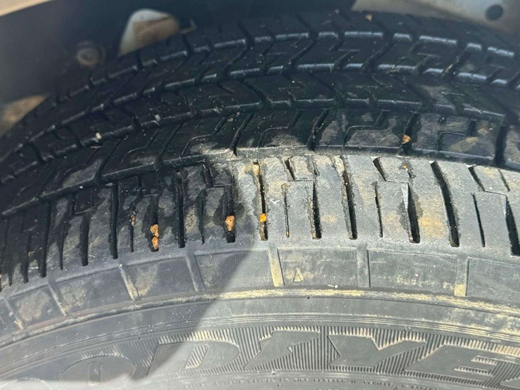 2015-ford-explorer-image-24