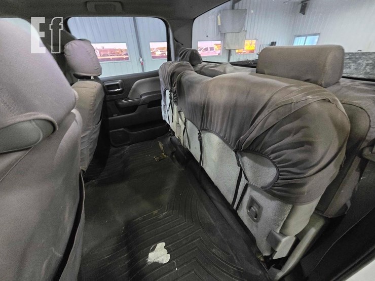 2015-chevrolet-silverado-1500-image-16