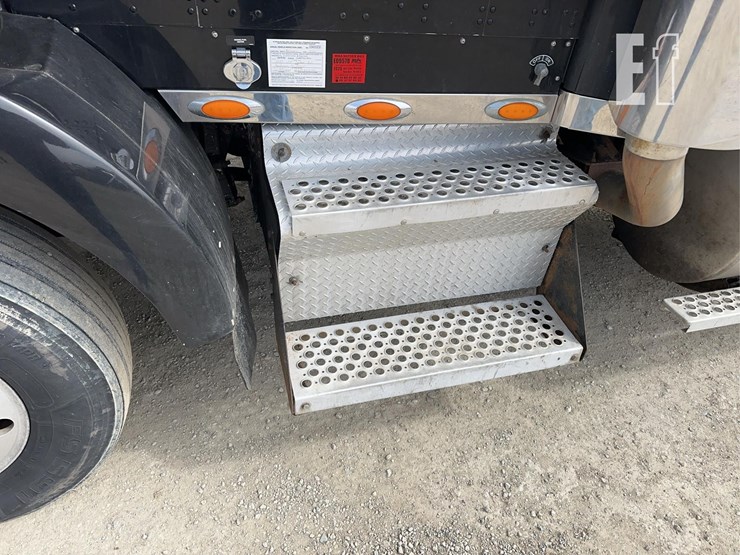 2005-kenworth-t800-image-42