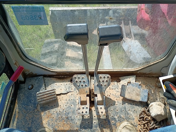 2011-takeuchi-tb285-image-36