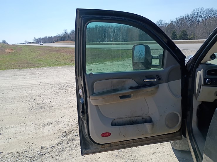 2007-chevrolet-silverado-2500-image-28