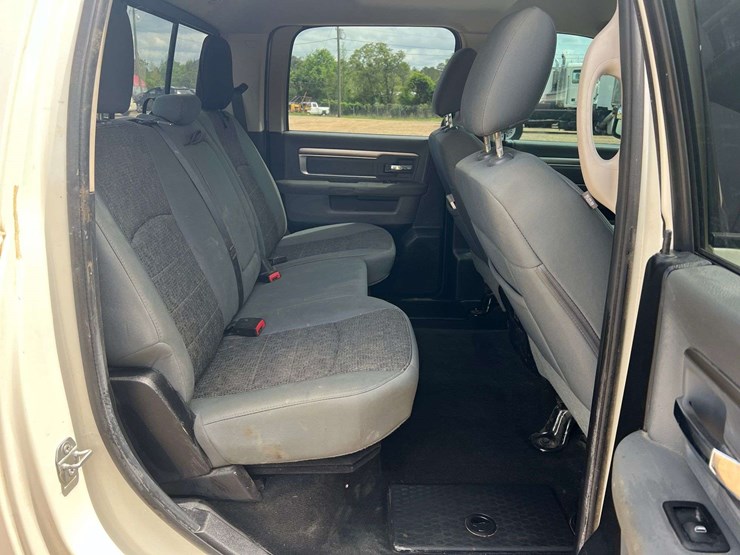 2016-dodge-ram-1500-image-16