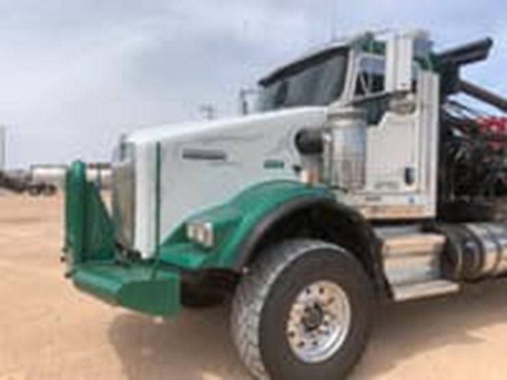 2013-kenworth-t800-image-7