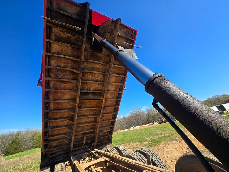 1998-mack-rd688s-image-33