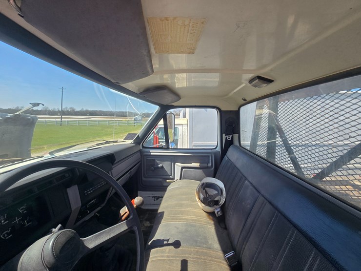 1997-ford-f700-image-41