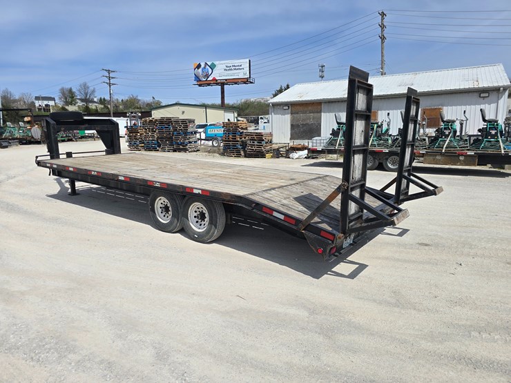 #22628-•-2005-bales-gooseneck-trailer-image-9