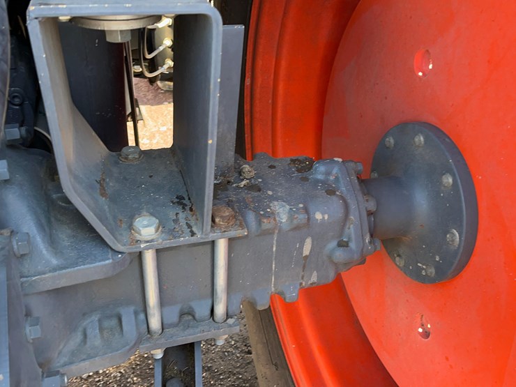 2016-kubota-m6-131-image-40