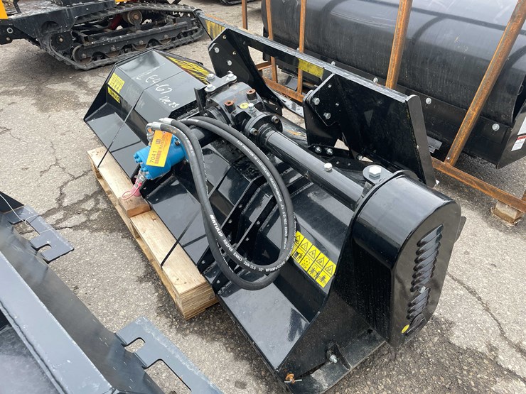 #7041-•-unused-agt-68"-skid-steer-flail-mower-cutter-(o10)-image-3