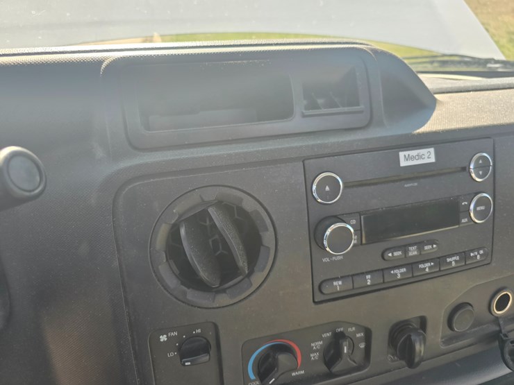 2016-ford-e450-image-35